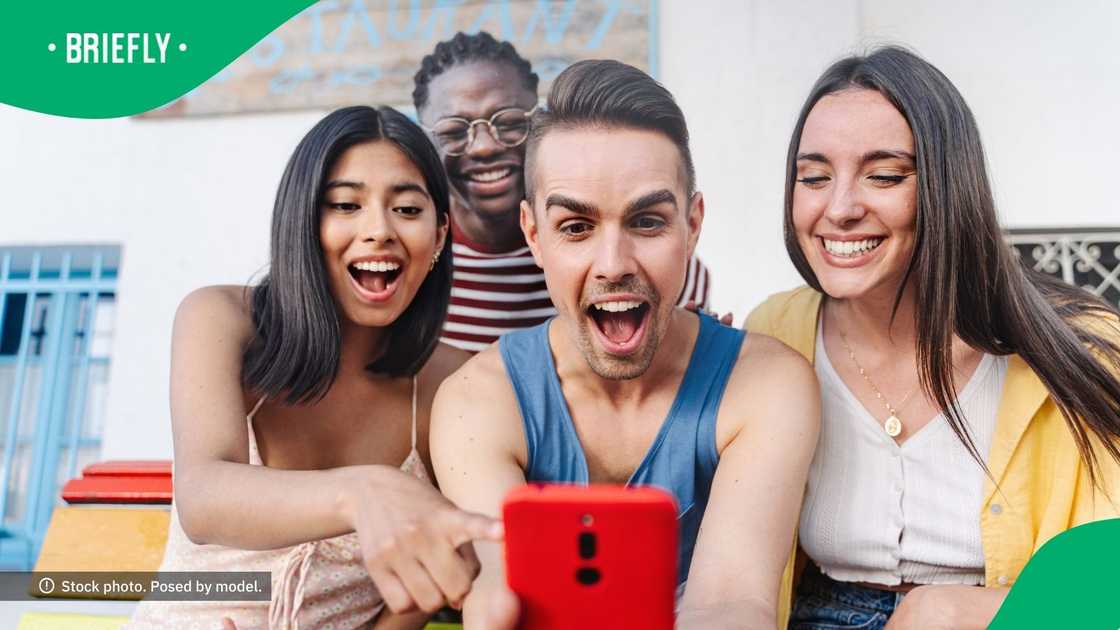 SA moved by strangers bonding SA moved by strangers bonding