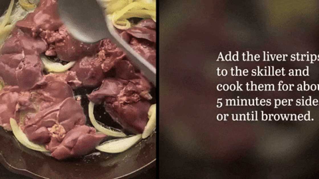 Cook the liver pieces in sliced onions. Cook the liver pieces in sliced onions.