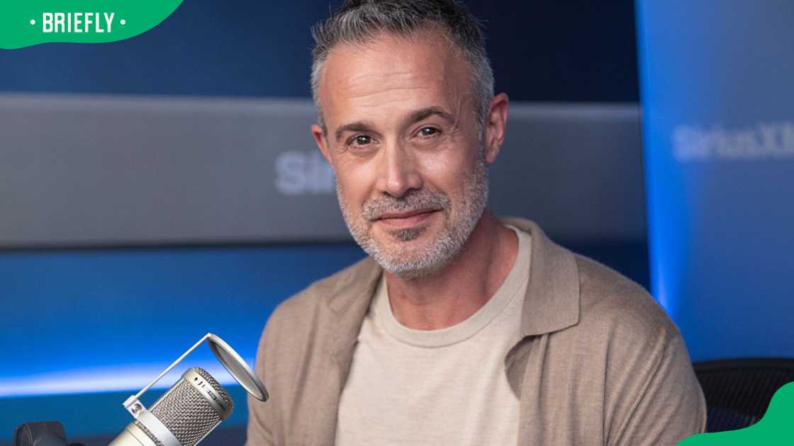 Freddie Prinze Jr. at the SiriusXM Studios in 2025