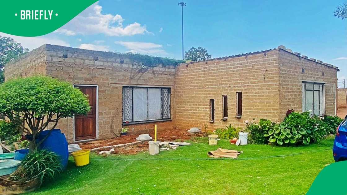 A young man showed the renovation project of his mom's house A young man showed the renovation project of his mom's house