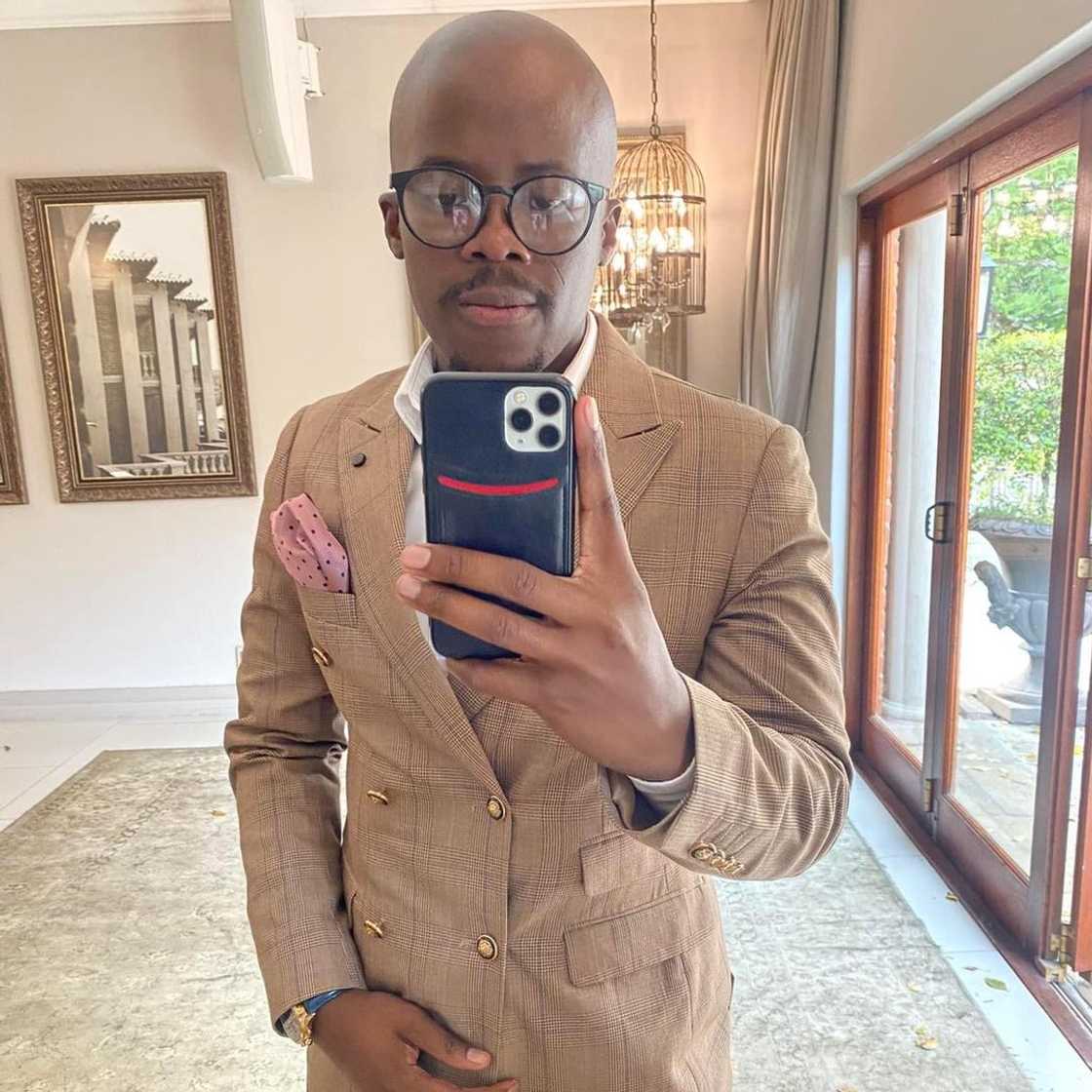 Social media users loved seeing a beautiful bond between a young man and his granny Social media users loved seeing a beautiful bond between a young man and his granny
