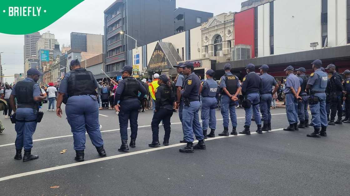 SAPS officers