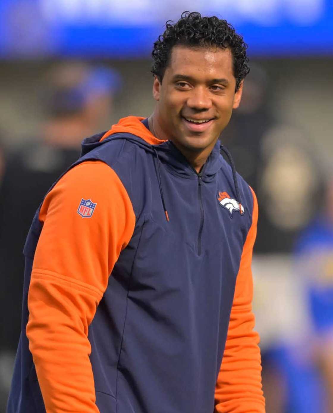 Which athlete has the highest-paid contract? Which athlete has the highest-paid contract?