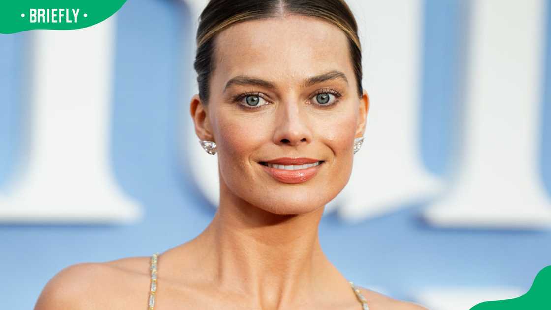 Margot Robbie at the 2025 UK premiere of A Big Bold Beautiful Journey at the Odeon Luxe Leicester Square Margot Robbie at the 2025 UK premiere of A Big Bold Beautiful Journey at the Odeon Luxe Leicester Square