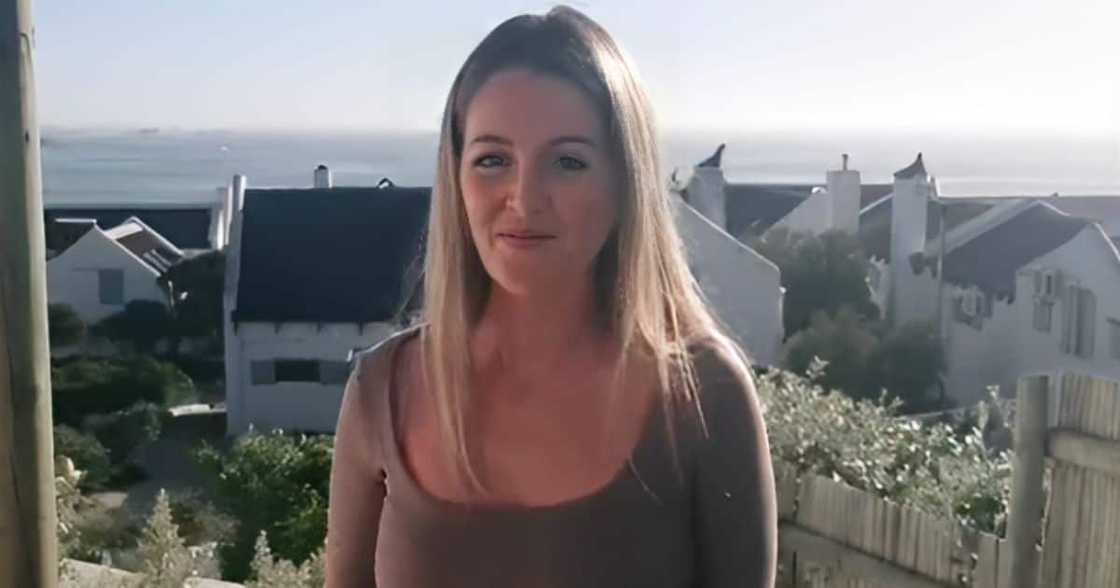 A woman ok shared ashes of grandpa sold at flea market in Cape Town A woman ok shared ashes of grandpa sold at flea market in Cape Town