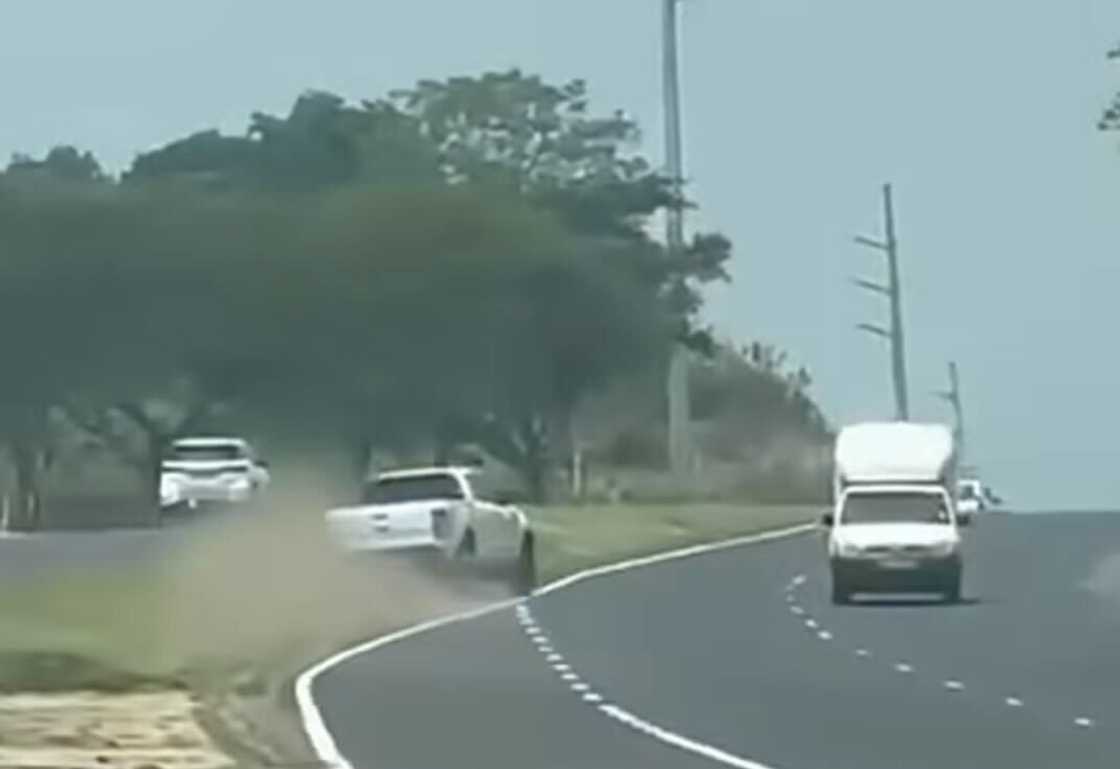 A Ford bakkie went the wrong way on the road before crashing. A Ford bakkie went the wrong way on the road before crashing.