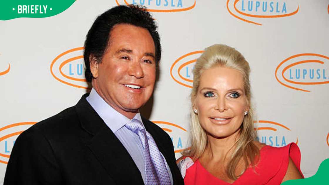 Wayne Newton (L) and his wife Kathleen at the 2010 Lupus LA Orange Ball Wayne Newton (L) and his wife Kathleen at the 2010 Lupus LA Orange Ball