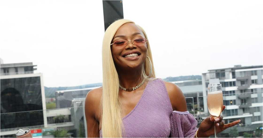 Bonang Matheba makes fan’s day by spreading festive cheer