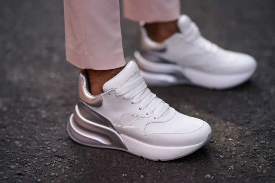 Oversized white/silver sneakers Oversized white/silver sneakers