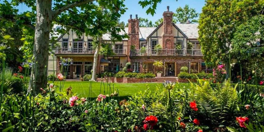 Jeff Bezos' house Jeff Bezos' house