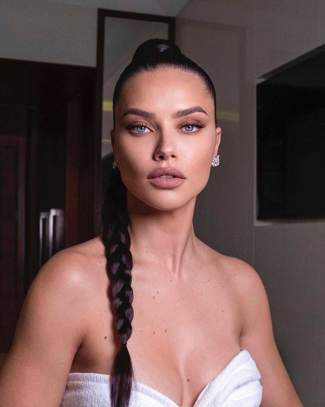 Who is the most beautiful woman in 2021? Who is the most beautiful woman in 2021?