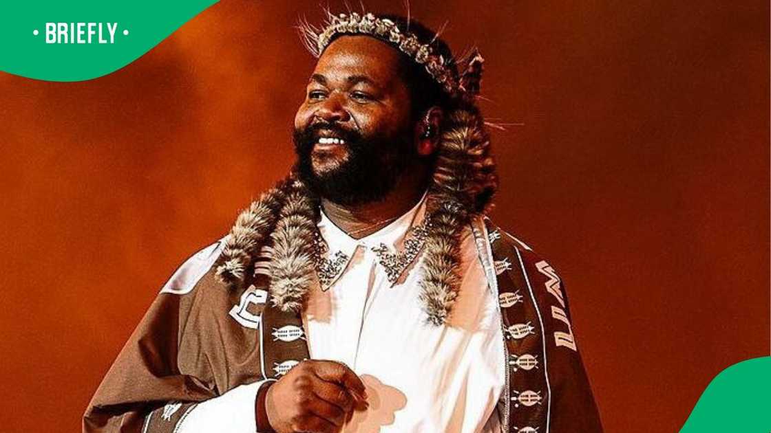 Sjava shows off shoe collection worth over R10k Sjava shows off shoe collection worth over R10k