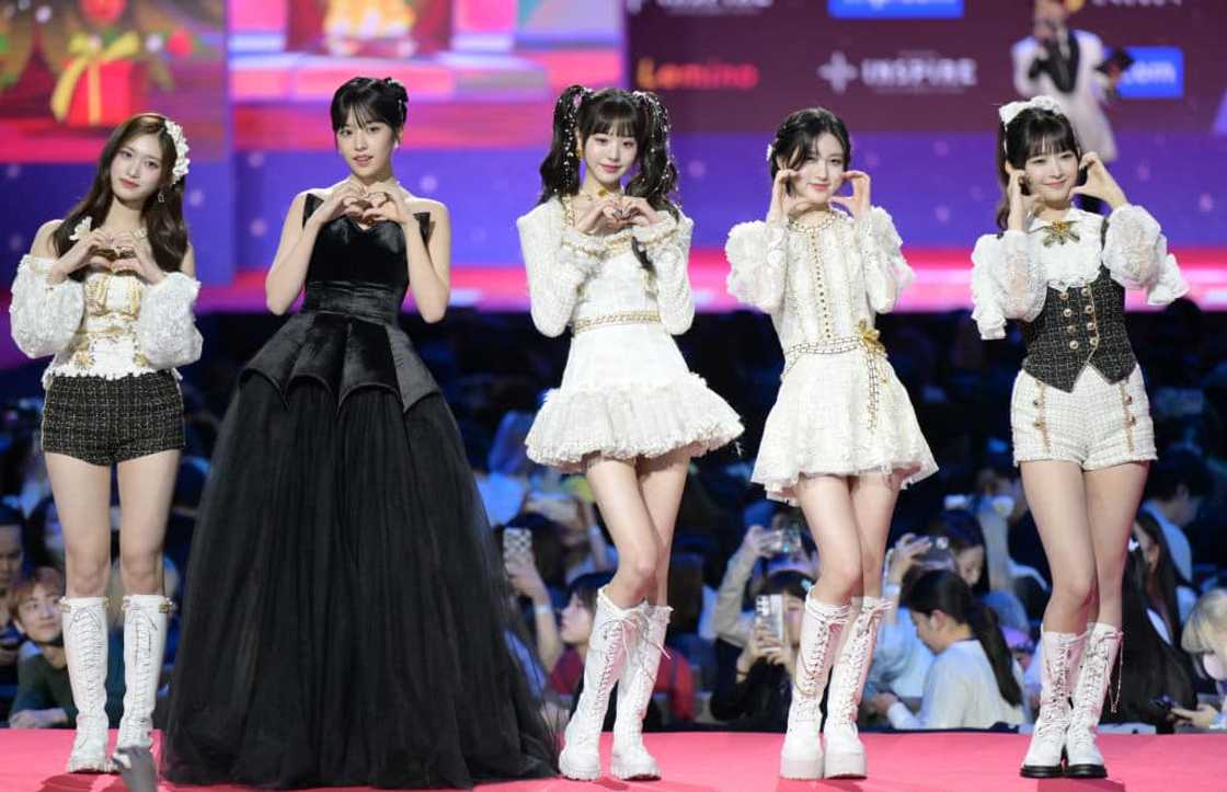 Ive attends the SBS Music Awards at Inspire Arena Ive attends the SBS Music Awards at Inspire Arena