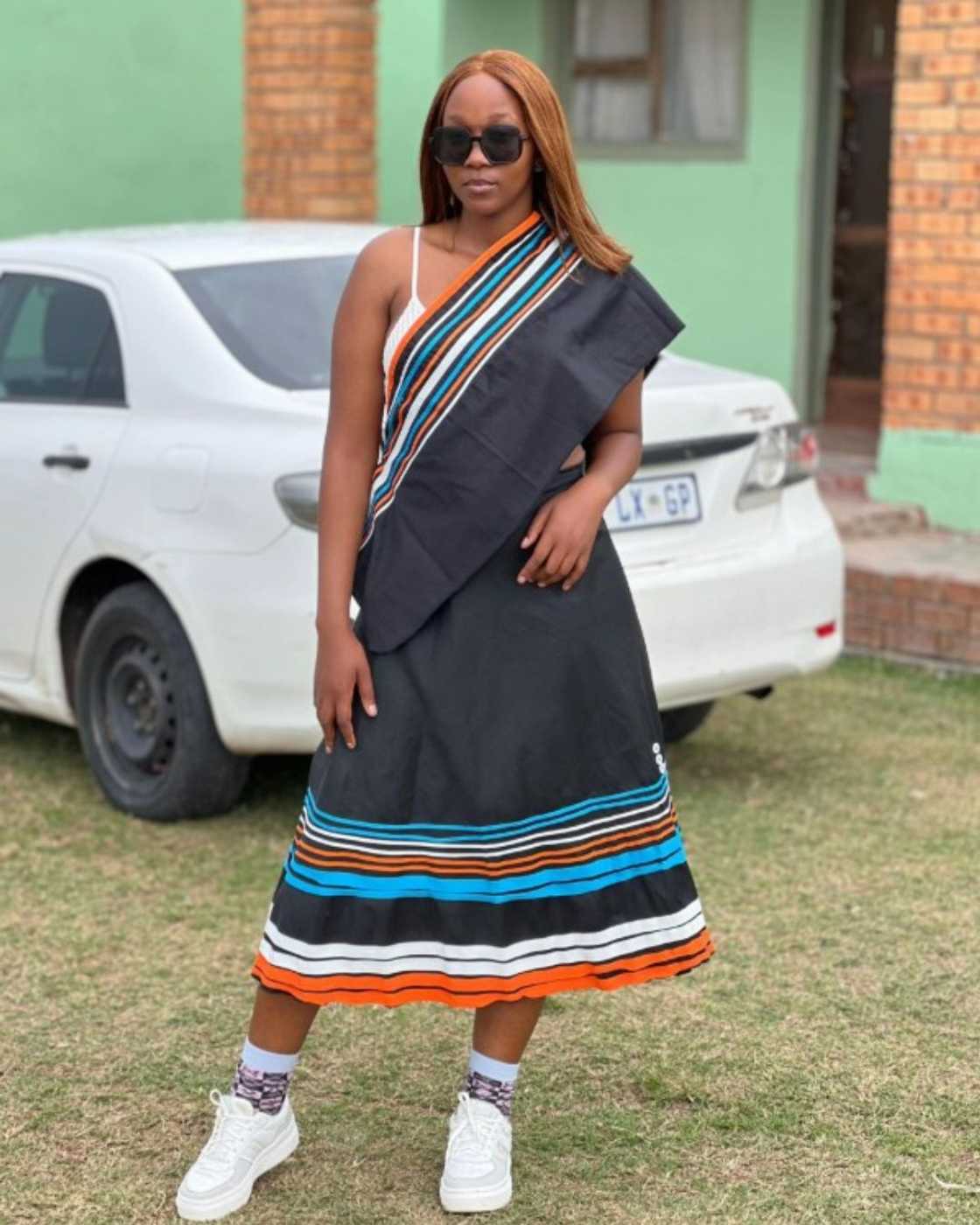 Xhosa woman posted about brewing beer Xhosa woman posted about brewing beer