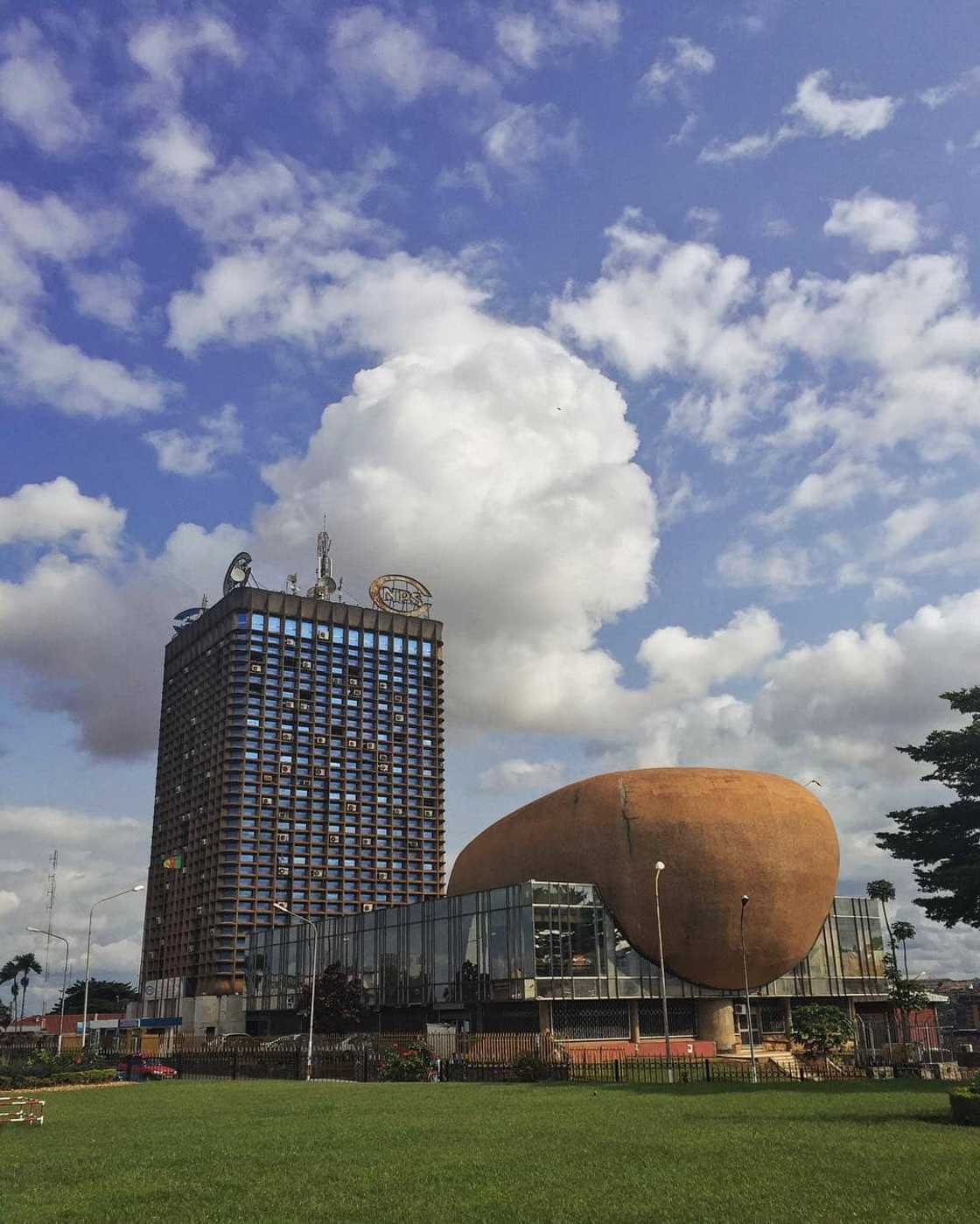 Which country has the tallest building? Which country has the tallest building?