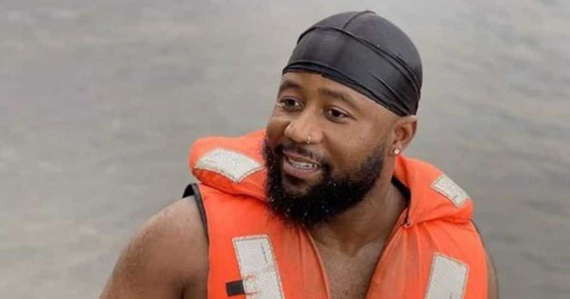 Cassper Nyovest, defends himself, troll