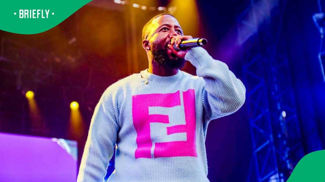 Cassper wears Chanel-inspired 2-piece at cocert Cassper wears Chanel-inspired 2-piece at cocert