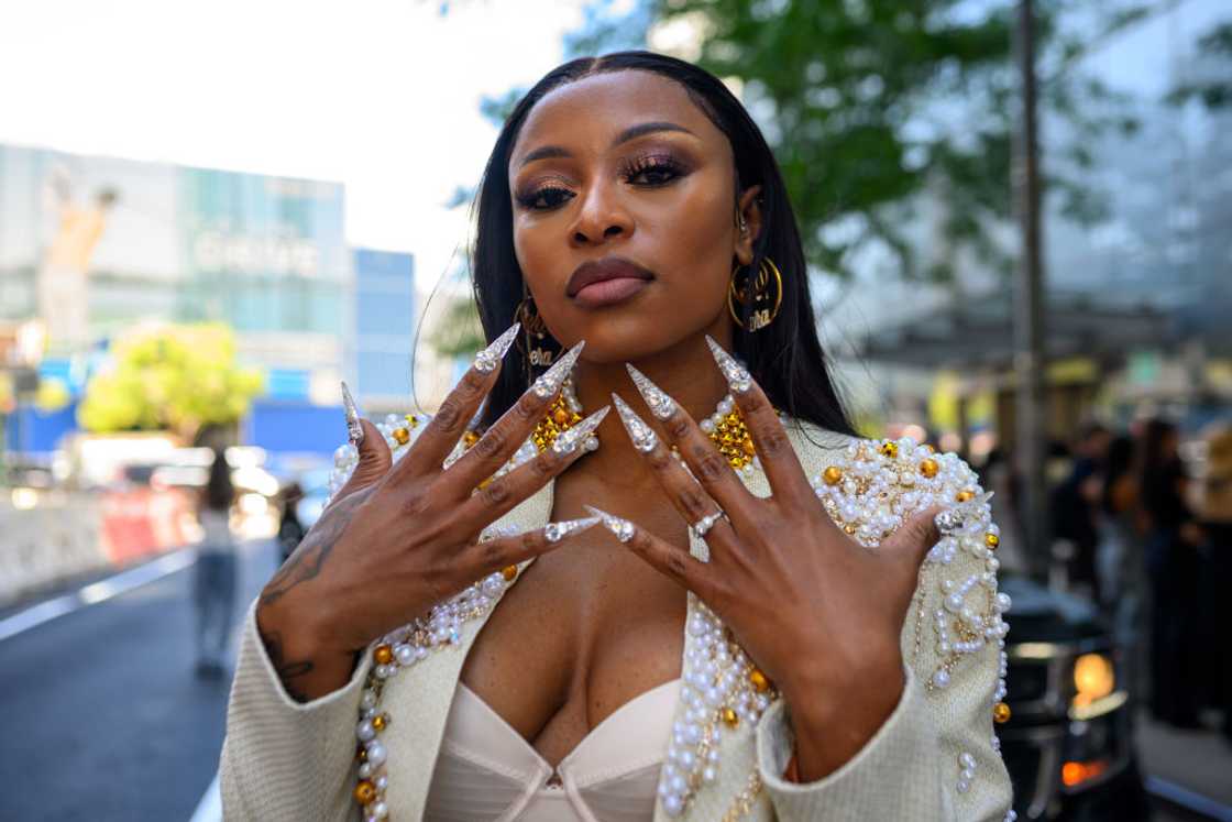 DJ Zinhle's new song DJ Zinhle's new song