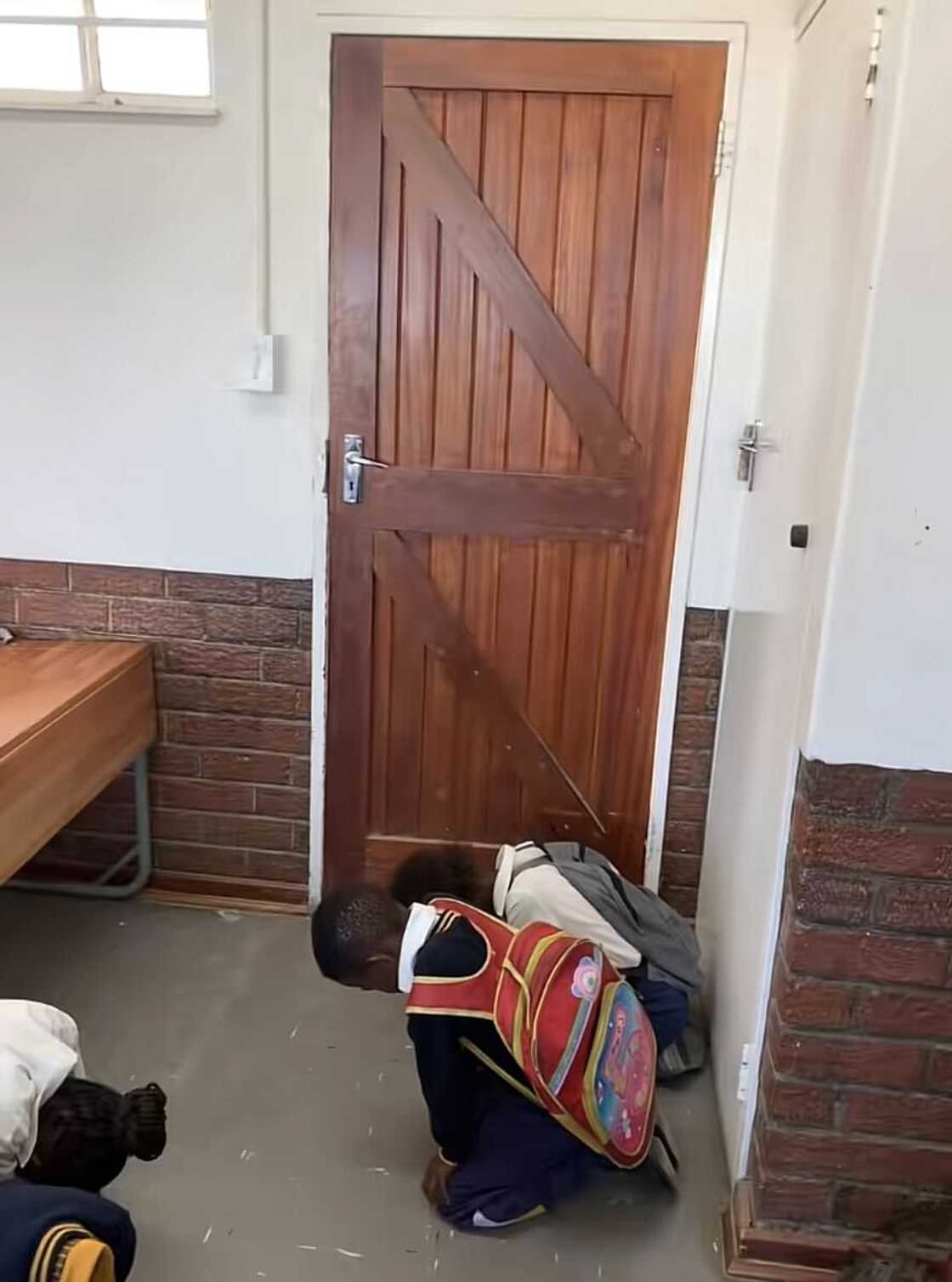 A video shows learners praying as they were led by their teacher in memory of the 12 victims of the Vaal accident.