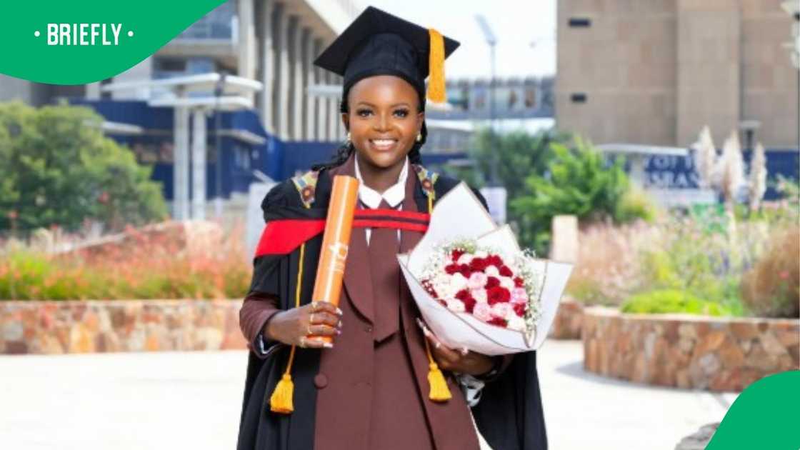 Woman celebrates earnng degree after teen pregnancy Woman celebrates earnng degree after teen pregnancy