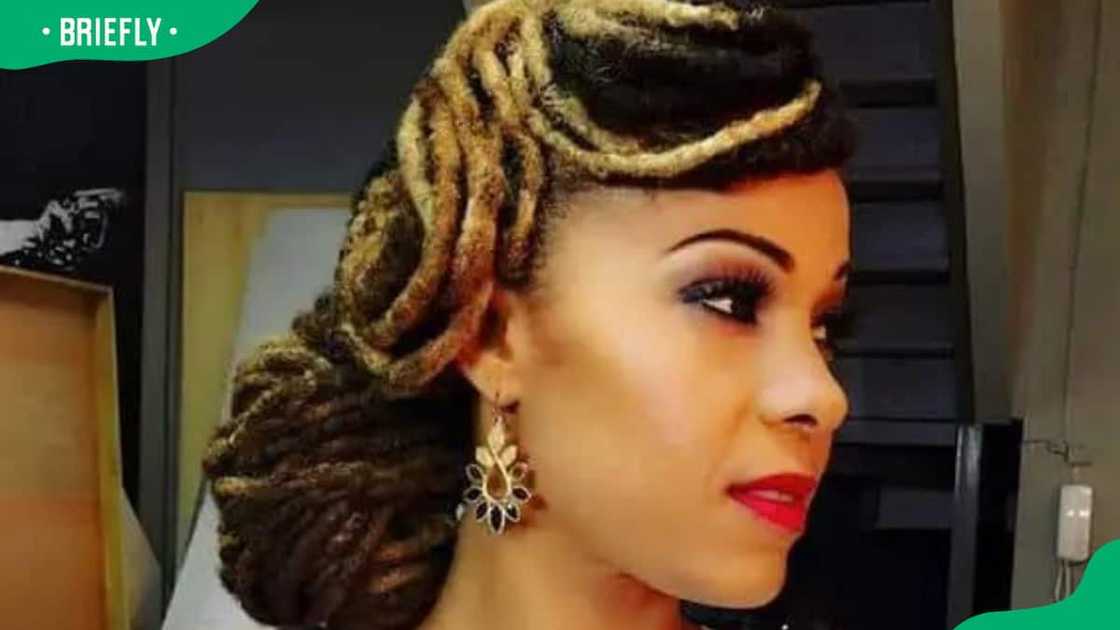 How do you tie your hair for a wedding? How do you tie your hair for a wedding?