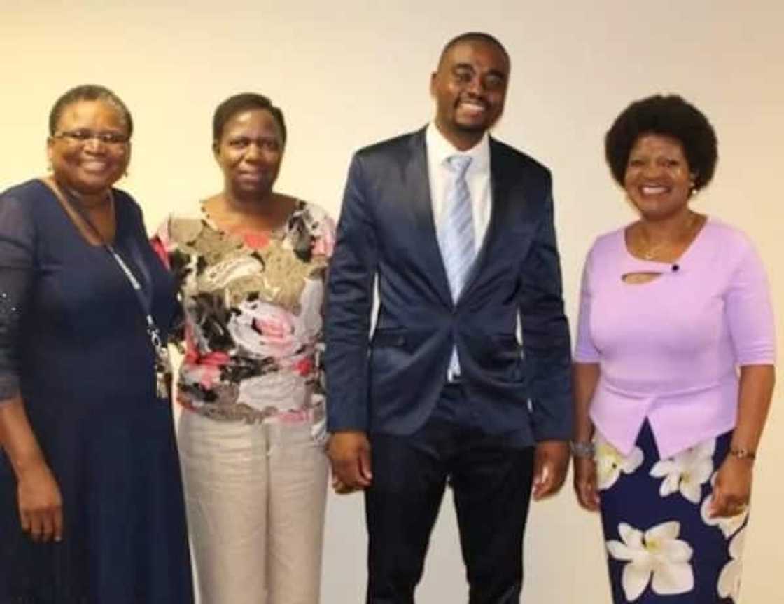 Dr Mike Ramothwala pictured with his colleagues at Letaba Hospital. Source: letabaherald.co.za