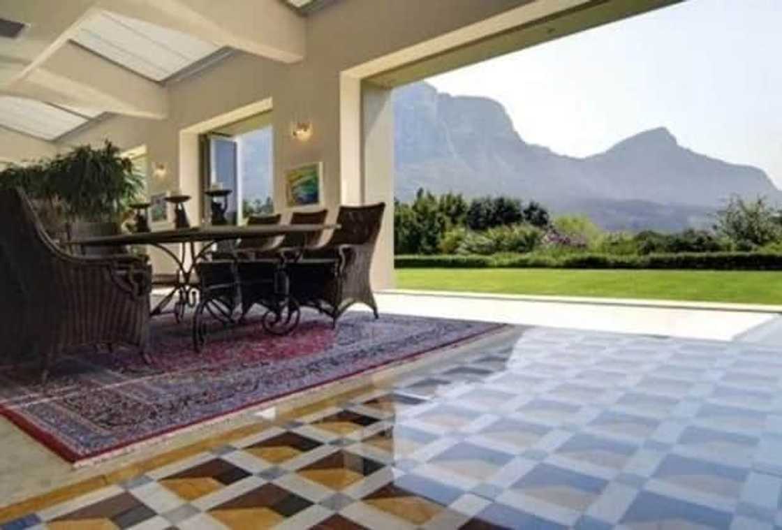 The golden life of Patrice Motsepe: mansions, private jets and luxury cars The golden life of Patrice Motsepe: mansions, private jets and luxury cars