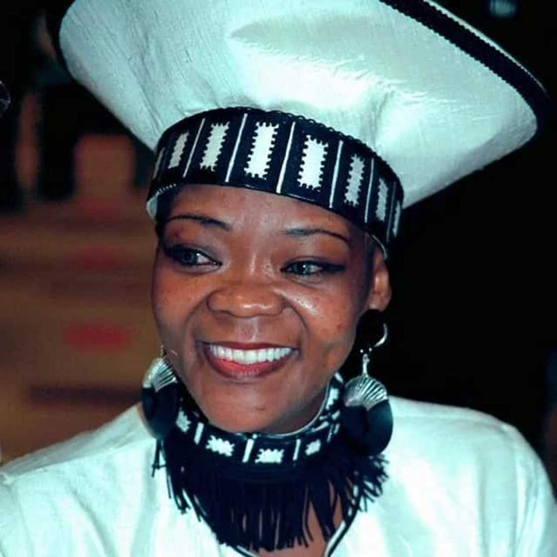 Celebrity look-alikes: Mzansi Celebrity look-alikes: Mzansi