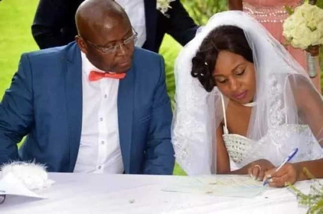 Cain Mathema and Bathabetsoe Diana Nare on their wedding day. Source: Myzimbabwe.co.zw