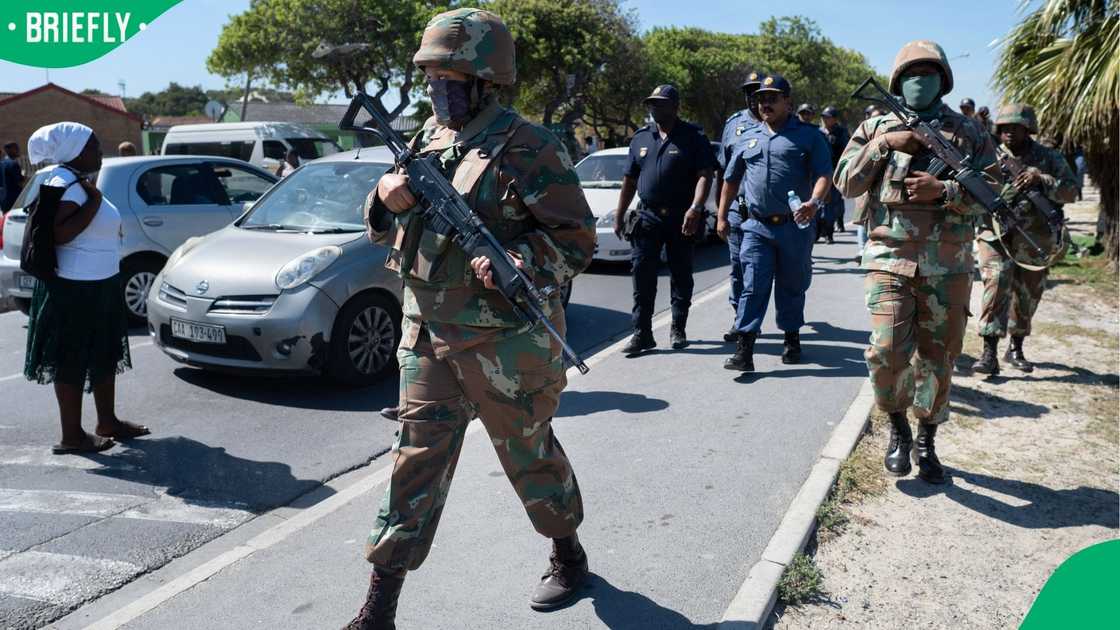 The SANDF and SAPS have been patrolling high-crime areas of the Western Cape The SANDF and SAPS have been patrolling high-crime areas of the Western Cape