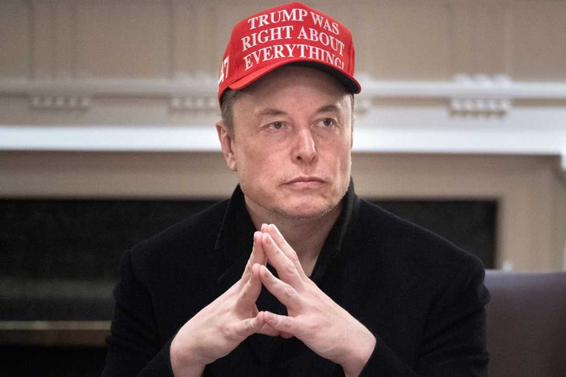 Elon Musk rufflewd feathers by selling his X company to his xAI company Elon Musk rufflewd feathers by selling his X company to his xAI company