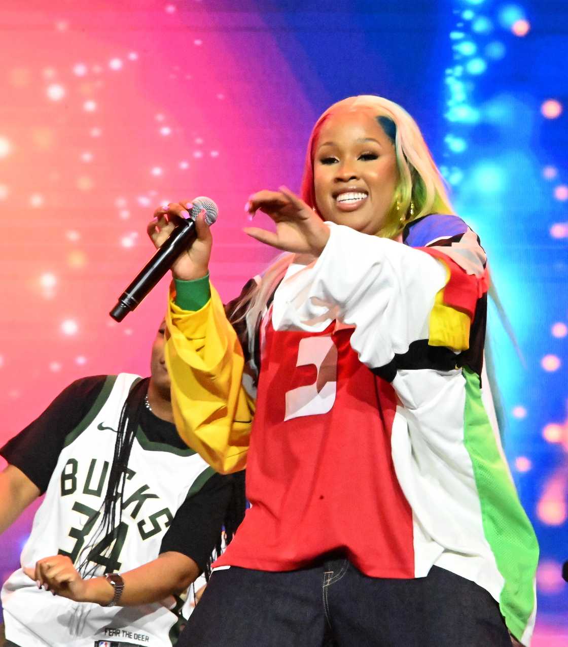 Netizens reacted to Pabi Cooper showing love to her boyfriend Netizens reacted to Pabi Cooper showing love to her boyfriend