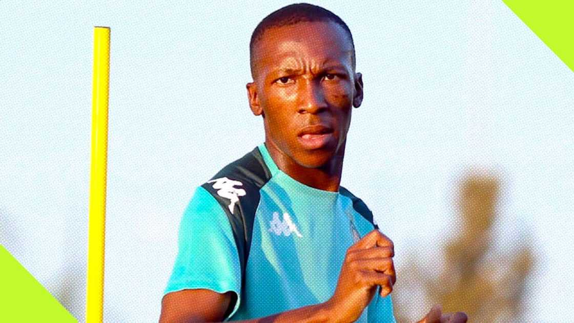 Esperance fans celebrate Elias Mokwana after making history against fierce rivals Etoile du Sahel. Esperance fans celebrate Elias Mokwana after making history against fierce rivals Etoile du Sahel.