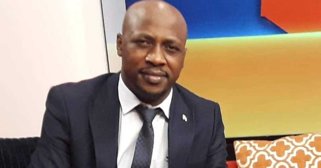 Dating a woman younger than 25 is looking for chaos, Benjamin Zulu Dating a woman younger than 25 is looking for chaos, Benjamin Zulu