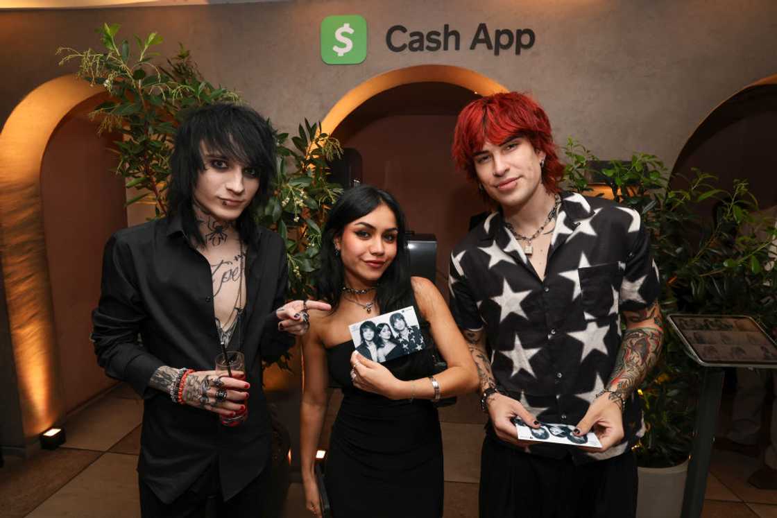 Jake Webber attending an event with his friends Jake Webber attending an event with his friends