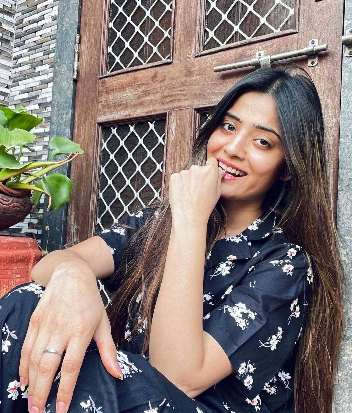 Love or Poison Love or Poison