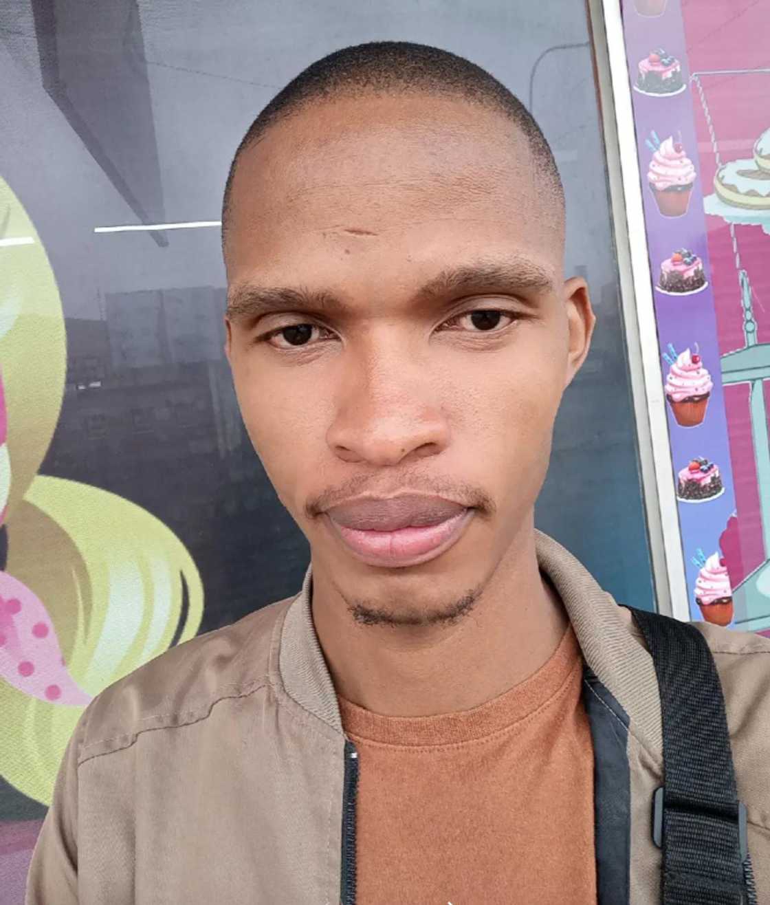 Social media users shared words of comfort to a man in pain after losing a parent Social media users shared words of comfort to a man in pain after losing a parent