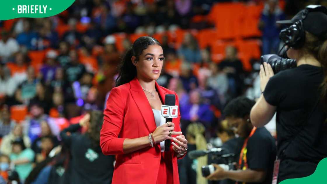 ESPN basketball analyst Andraya Carter at the 2023 WNBA Semifinal game between New York Liberty and Connecticut Sun ESPN basketball analyst Andraya Carter at the 2023 WNBA Semifinal game between New York Liberty and Connecticut Sun