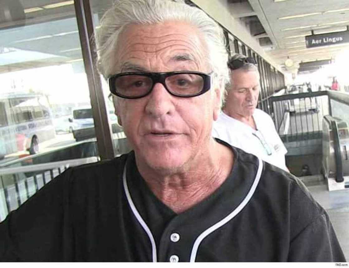 Barry Weiss Barry Weiss