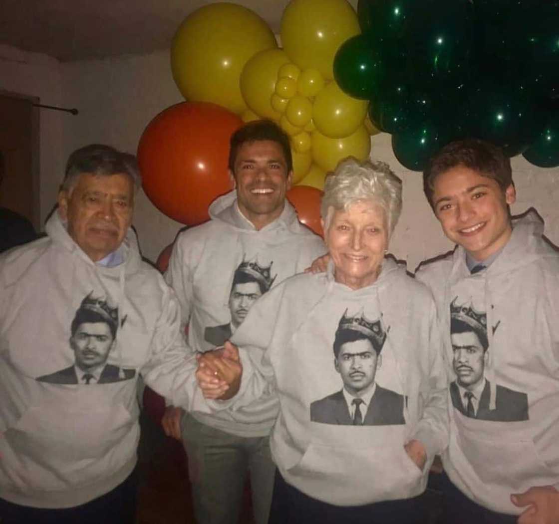 Mark Consuelos's family Mark Consuelos's family