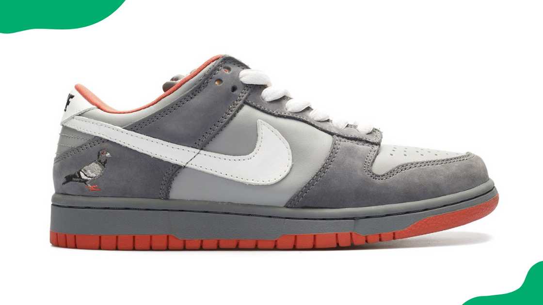 Nike SB Dunk Low Staple NYC Pigeon Nike SB Dunk Low Staple NYC Pigeon