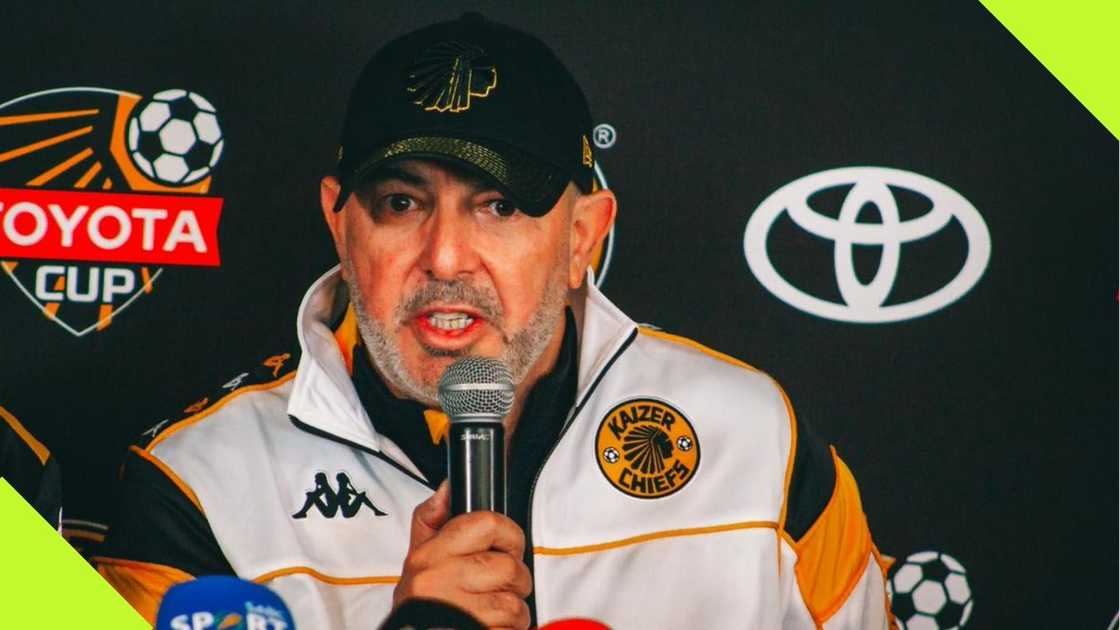 Nasreddine Nabi comments on transfer dealings at Kaizer Chiefs as this summer deadline day draw nearer. Photo: @KaizerChiefs. Nasreddine Nabi comments on transfer dealings at Kaizer Chiefs as this summer deadline day draw nearer. Photo: @KaizerChiefs.