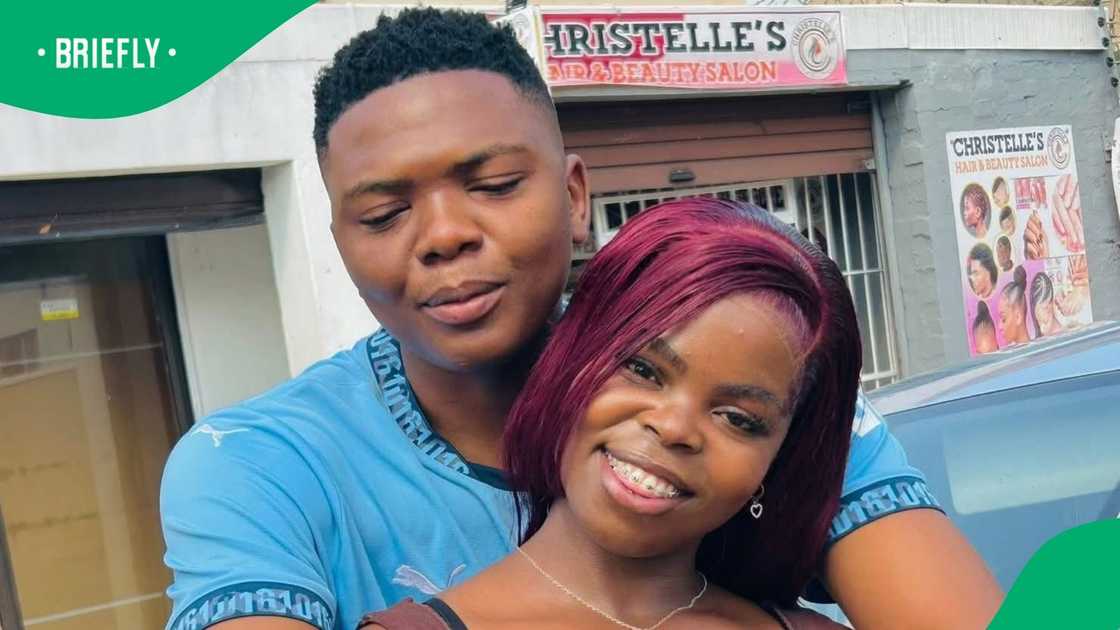 Mbali Dlamini exposed Samkelo Shezi. Mbali Dlamini exposed Samkelo Shezi.