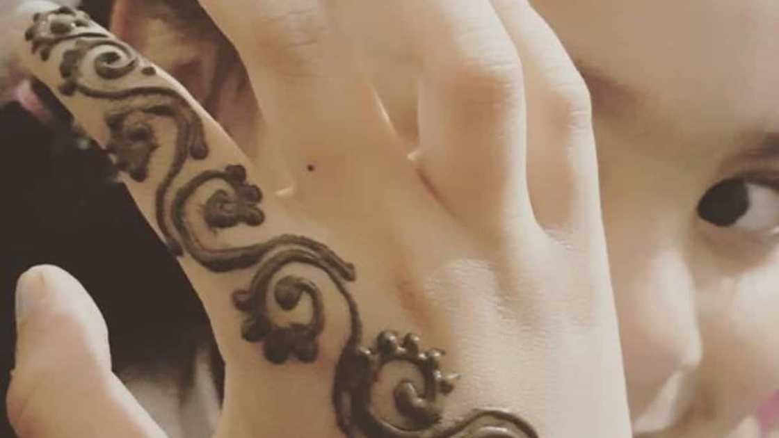 Henna design Henna design