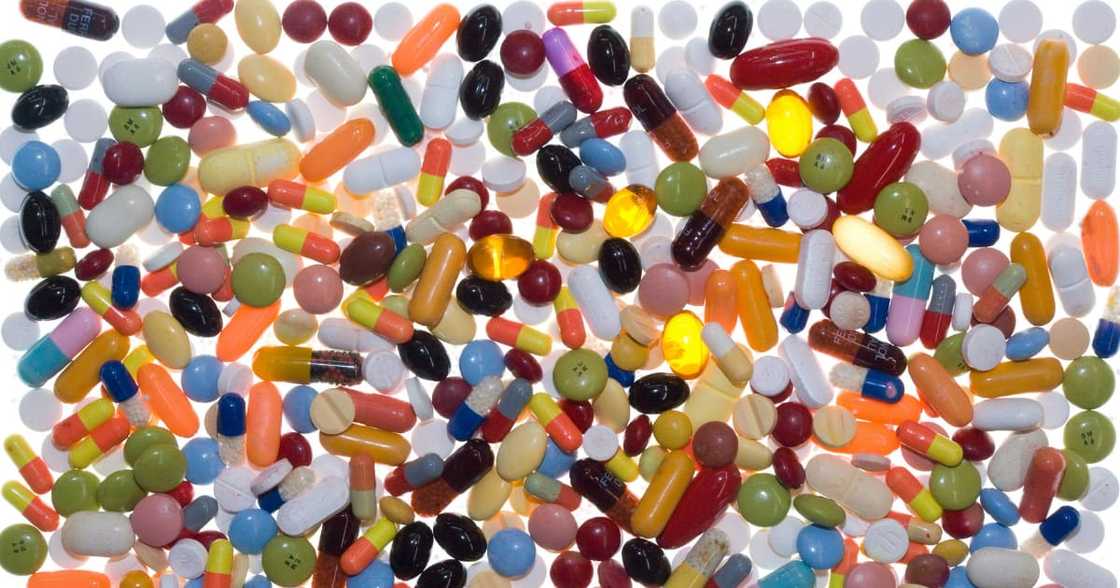 Pills, farts, stinky Pills, farts, stinky