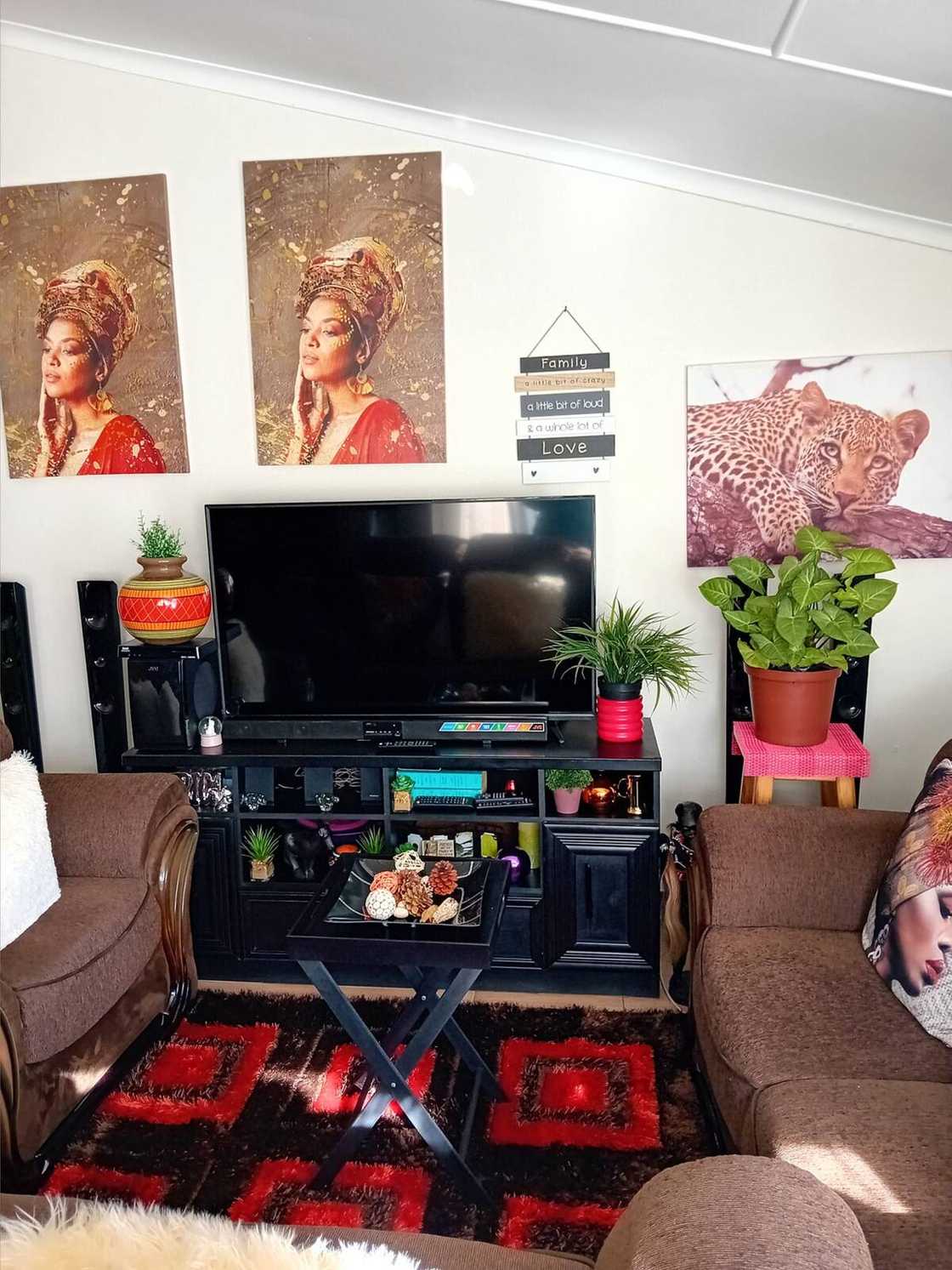 Mzansi lady's stunning decorating skills trends on Facebook.