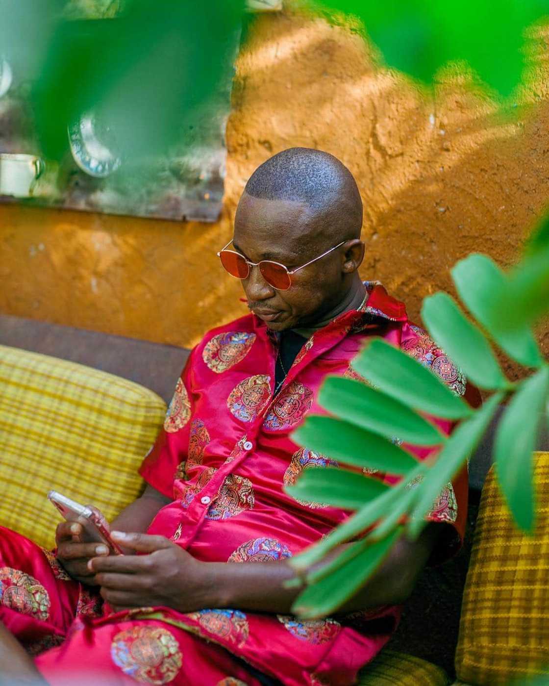 Is Khuli Chana married? Is Khuli Chana married?