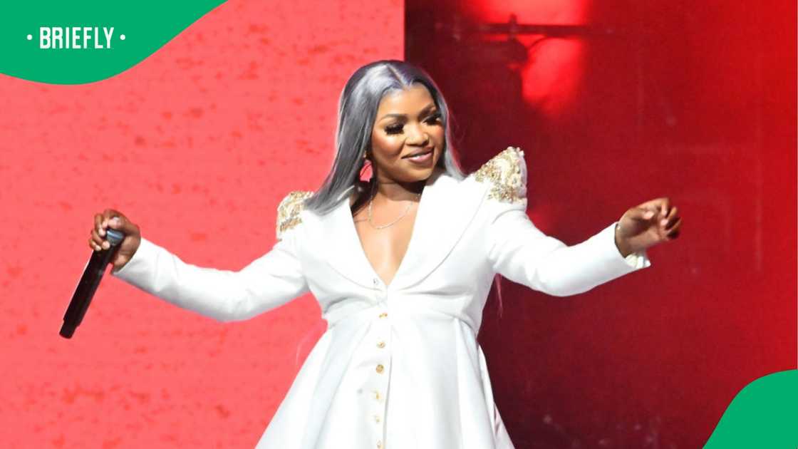 Babalwa M Continues to Dismiss Breakup Rumours as She Jives to Kelvin Momo Music Babalwa M Continues to Dismiss Breakup Rumours as She Jives to Kelvin Momo Music