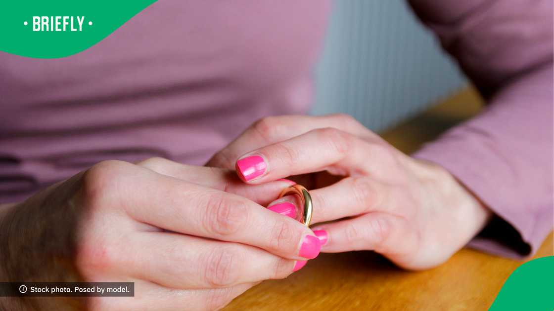 Some rings can be tough to remove. Some rings can be tough to remove.