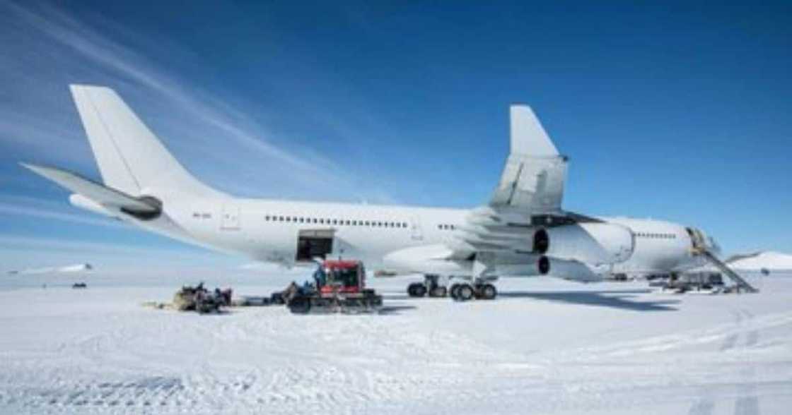 Airbus, Hi Fly, Operated, Historical, Flight, Cape Town, to Antarctica, Aviation Airbus, Hi Fly, Operated, Historical, Flight, Cape Town, to Antarctica, Aviation